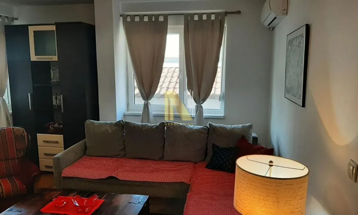Izdavanje, dvosoban stan, 44m², Podbara, Novi Sad Sve Podlokacije