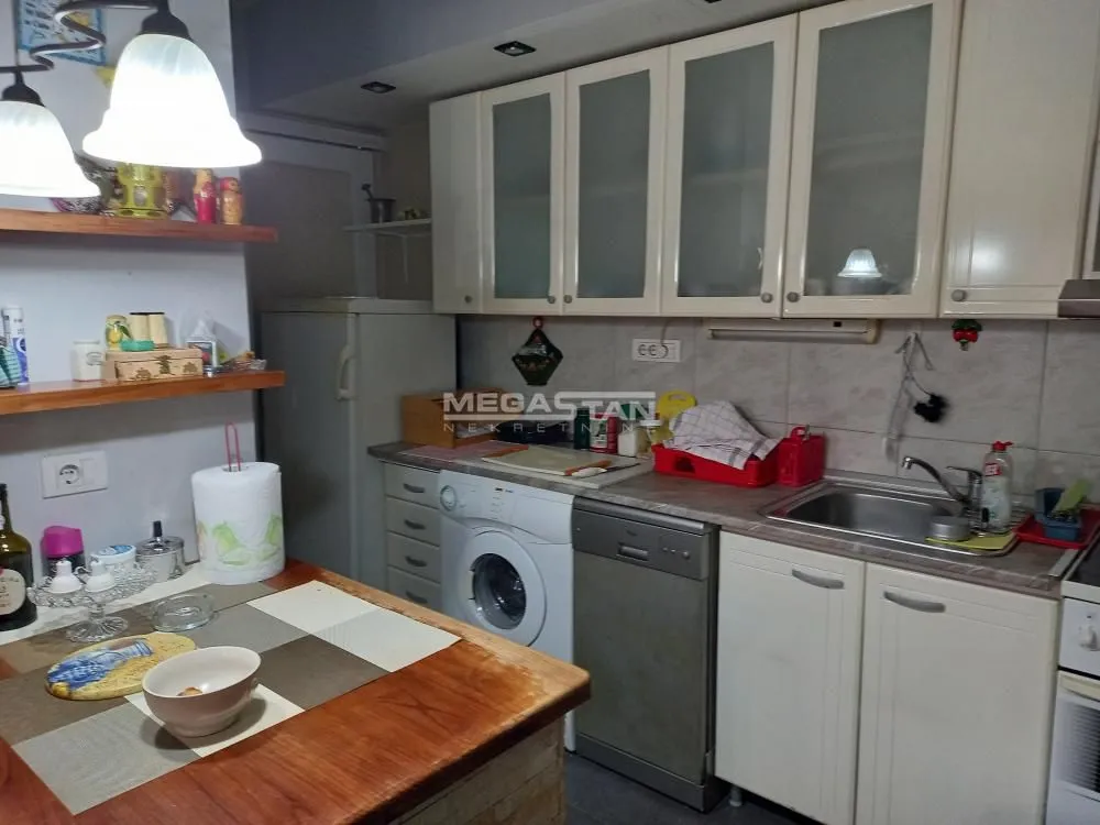 Sale, three bedroom apartment, 78m², Banjica, Voždovac Sve Podlokacije