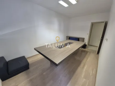 Izdavanje, dvosoban stan, 75m², City Kvart, Podgorica - image 4