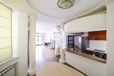 Izdavanje, kuća, 270m², Voždovac Sve Podlokacije, Beograd - image 4