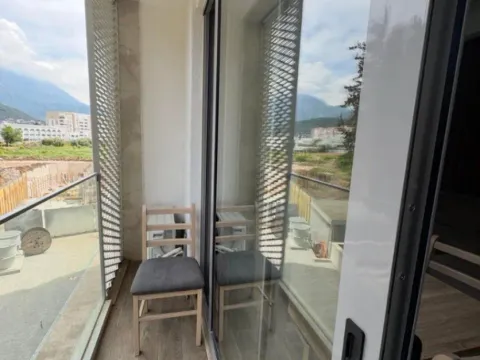 Izdavanje, jednosoban stan, 42m², Centar, Bar - image 9