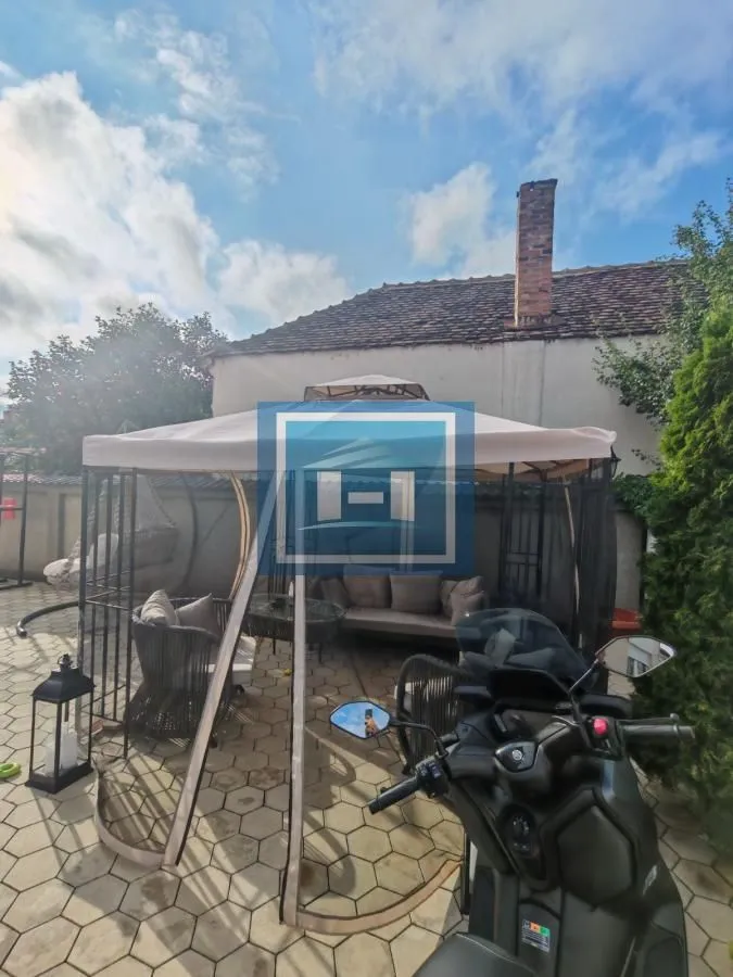 Prodaja, stan, 180m², Centar, Paraćin