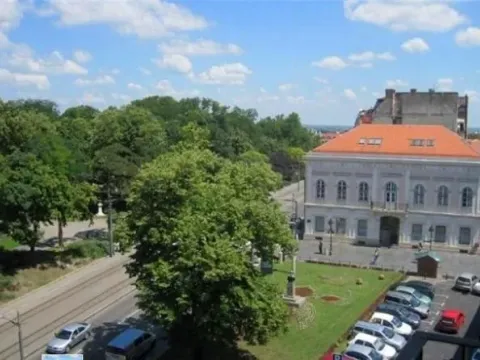 Izdavanje, trosoban stan, 120m², Stari Grad, Beograd - image 10