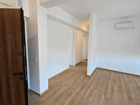 Sale, three bedroom apartment, 86m², Bjeliši, Bar - image 8