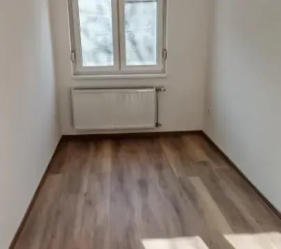 Sale, three bedroom apartment, 67m², Petrovaradin, Novi Sad - image 10