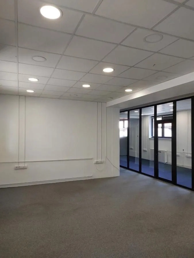 Rent, office space, 200m², Lekino Brdo, Voždovac Sve Podlokacije