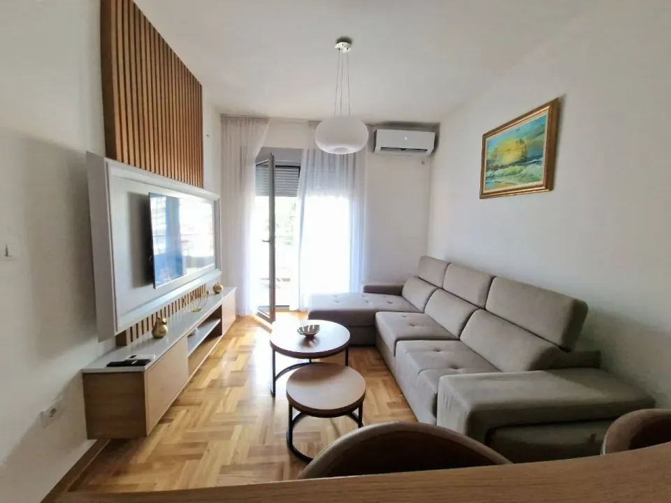 Rent, one bedroom apartment, 47m², Rozino, Budva