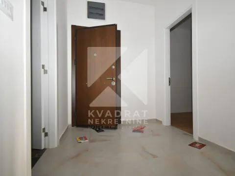 Izdavanje, poslovni prostor, 75m², Stara Varoš, Podgorica - image 12