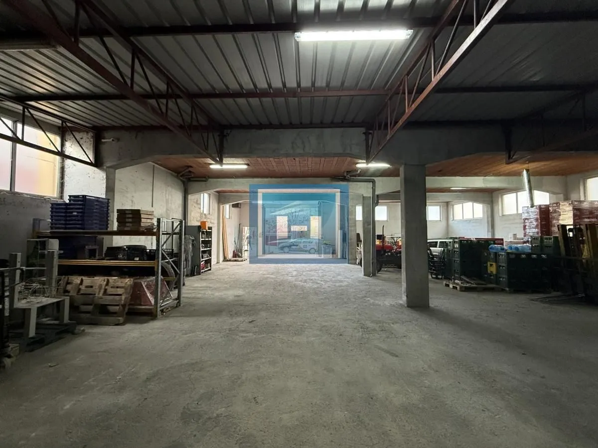 Rent, office space, 320m², Strelište, Jagodina
