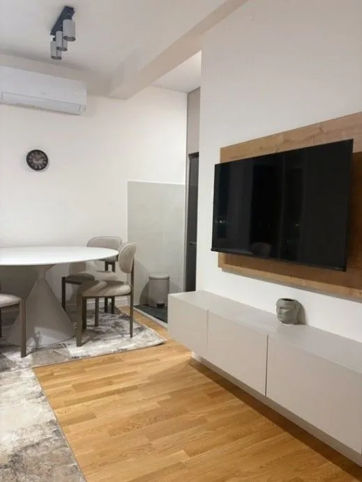 Izdavanje, dvosoban stan, 60m², Ljubović, Podgorica