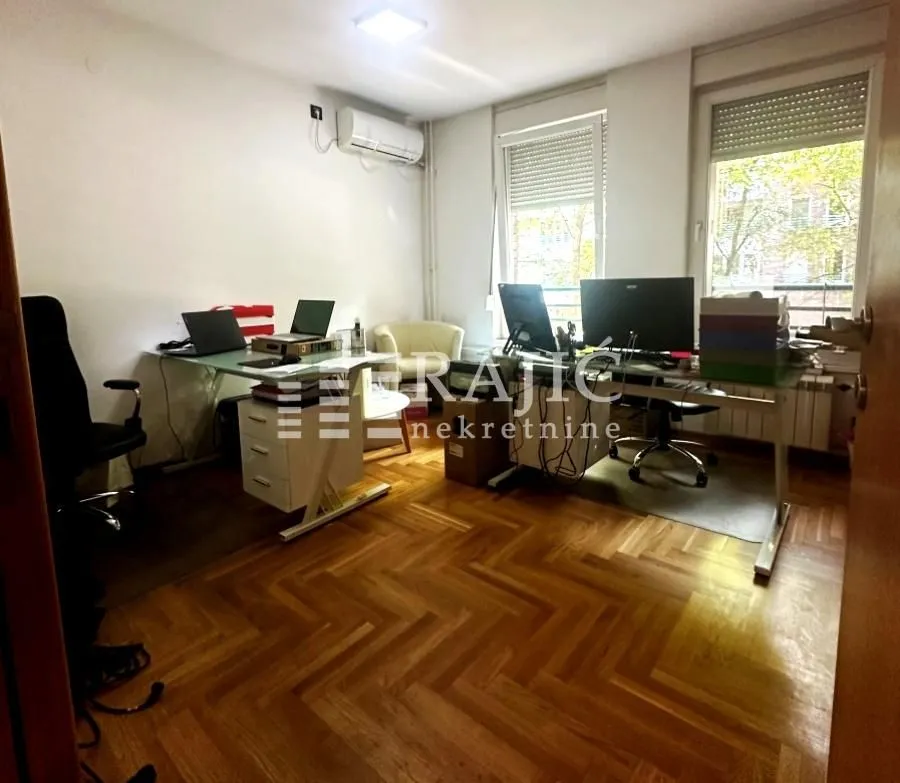 Rent, three bedroom apartment, 100m², Novi Beograd Sve Podlokacije, Beograd