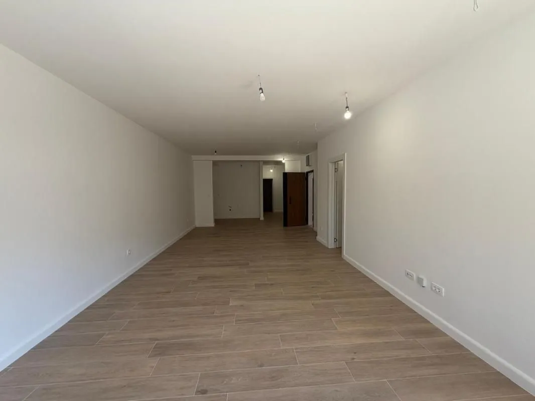 Prodaja, dvosoban stan, 69m², Dobrota, Kotor