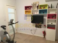 Izdavanje, četvorosoban stan, 106m², Vračar Sve Podlokacije, Beograd - image 9