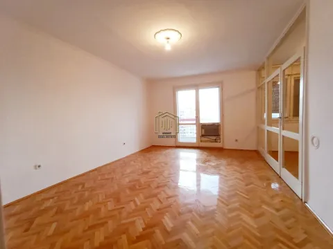 Prodaja, četvorosoban stan, 115m2, Pejton, Podgorica Prodaja, četvorosoban stan, 115m2, Pejton, Podgorica