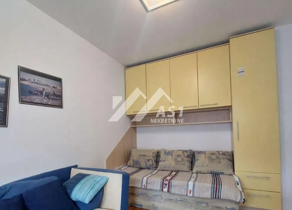 Izdavanje, jednosoban stan, 35m², Grbavica, Novi Sad Sve Podlokacije