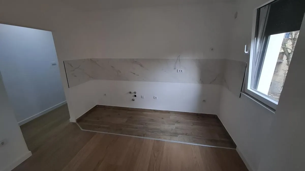 Prodaja, trosoban stan, 60m², Detelinara, Novi Sad Sve Podlokacije