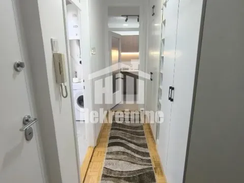 Rent, one bedroom apartment, 43m², Vračar Sve Podlokacije, Beograd - image 12