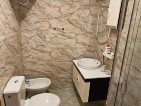 Izdavanje, dvosoban stan, 64m², Stari Aerodrom, Podgorica - image 7