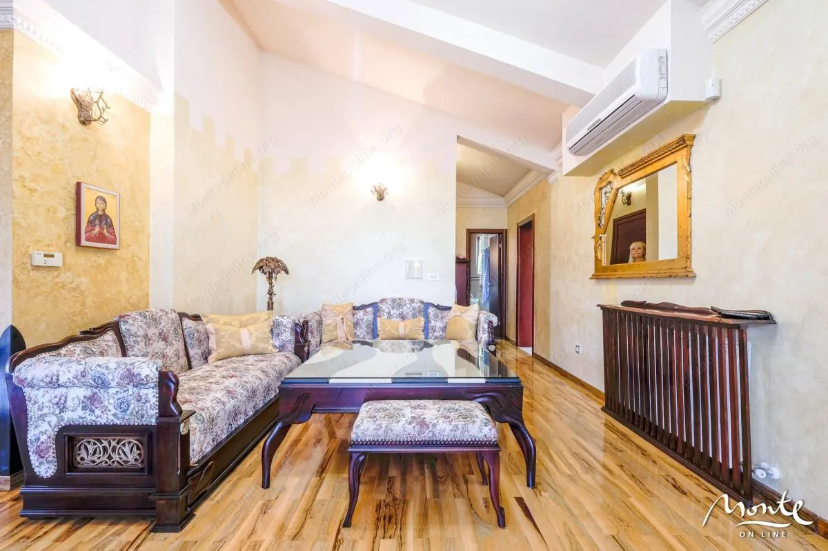 Sale, four bedroom apartment, 179m², Budva, Crna Gora
