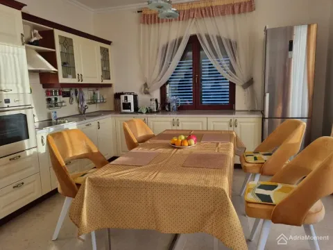 Prodaja, dvosoban stan, 113m², Petrovac, Budva - image 5