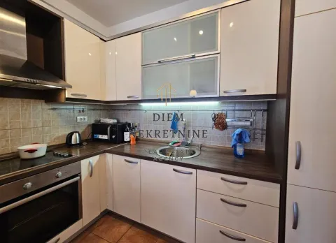 Izdavanje, jednosoban stan, 45m², Centar, Bar - image 11