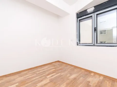 Rent, office space, 64m², City Kej, Podgorica - image 9