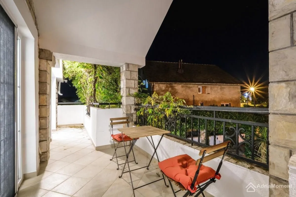 Prodaja, kuća, 198m², Tivat, Crna Gora