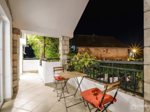 Sale, house, 198m², Tivat, Crna Gora - image 13