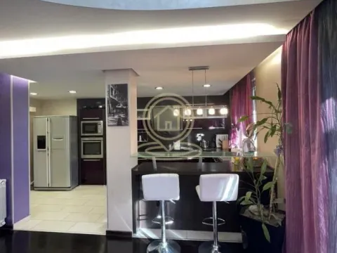Izdavanje, stan, 310m², Grbavica, Novi Sad Sve Podlokacije - image 5