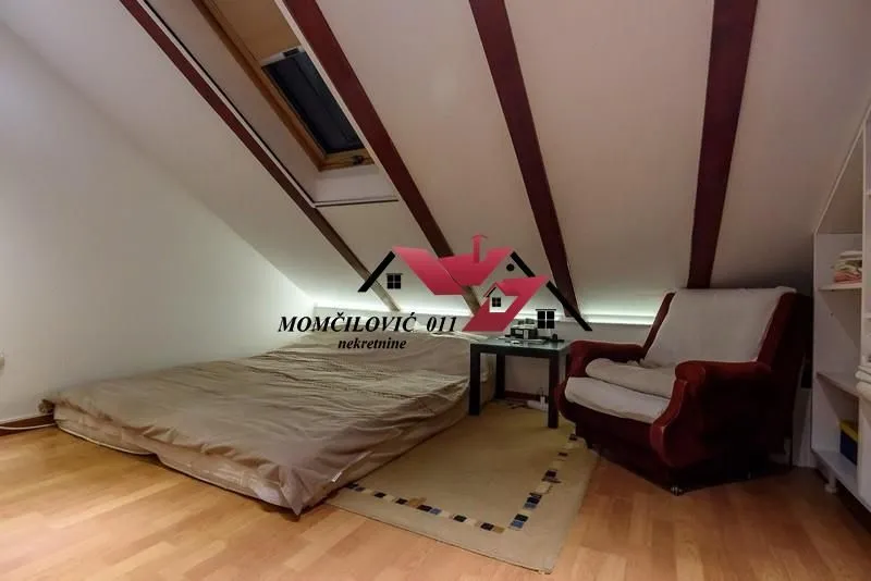 Prodaja, četvorosoban stan, 104m², Stari Grad, Beograd