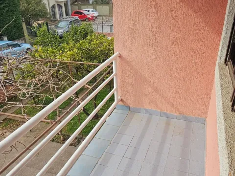 Izdavanje, trosoban stan, 120m², Zelenika, Podgorica - image 13