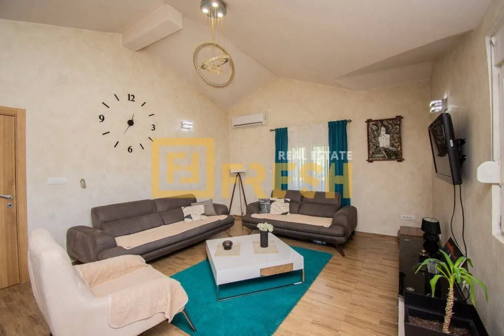 Rent, two bedroom apartment, 125m², Tološi, Podgorica