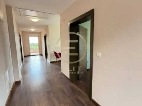 Prodaja, kuća, 443m², Sremska Kamenica, Petrovaradin - image 24