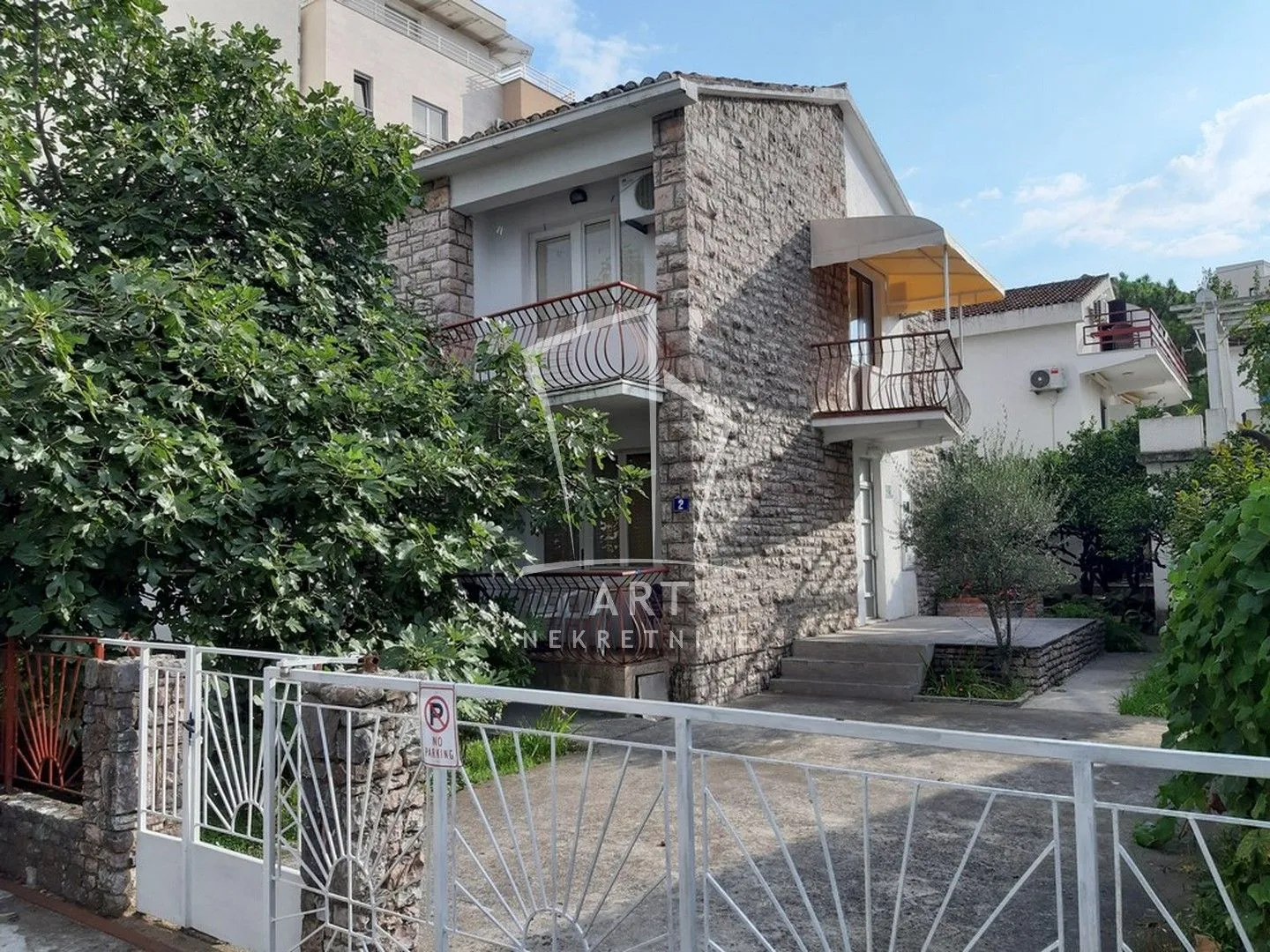 Prodaja,  kuća, 180m2, Slovenska Plaža, Budva