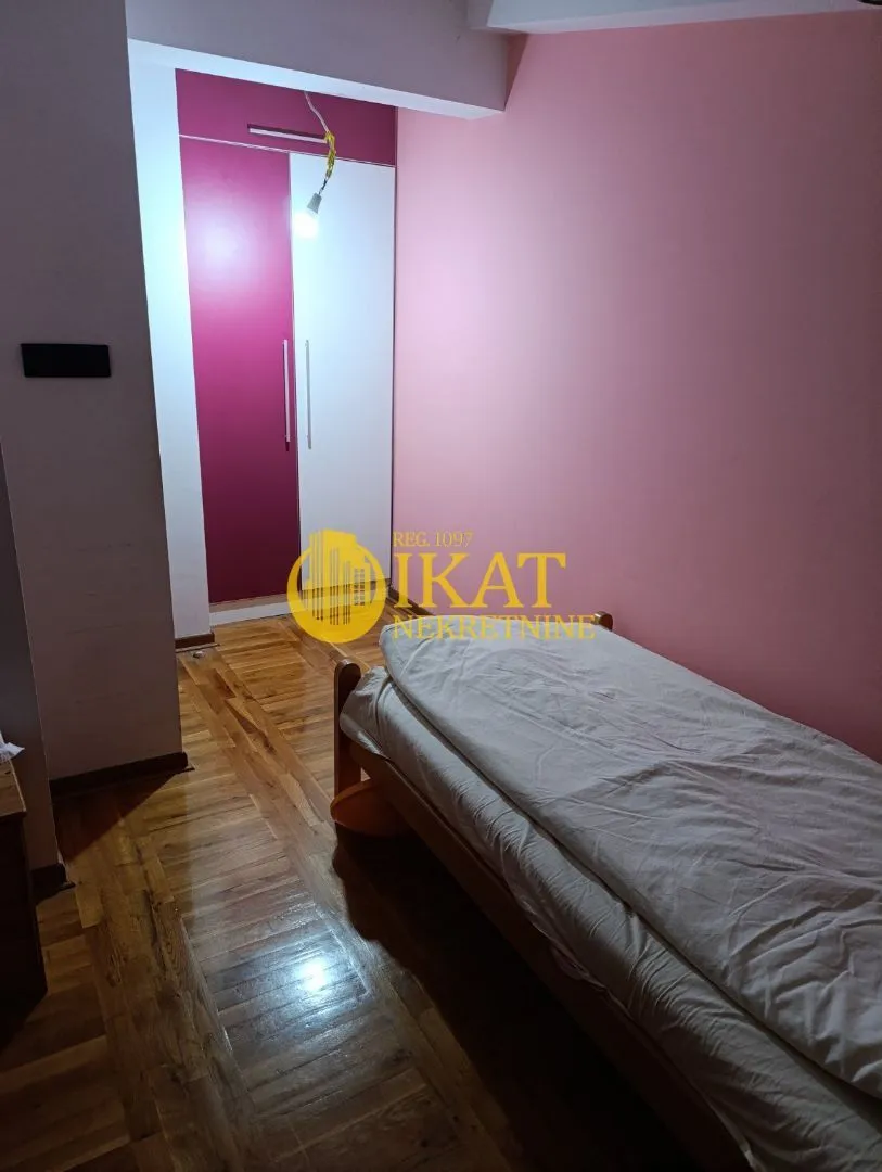 Prodaja, trosoban stan, 80m², Karaburma, Palilula Sve Podlokacije
