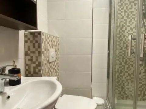 Izdavanje, dvosoban stan, 68m², City Kvart, Podgorica - image 2