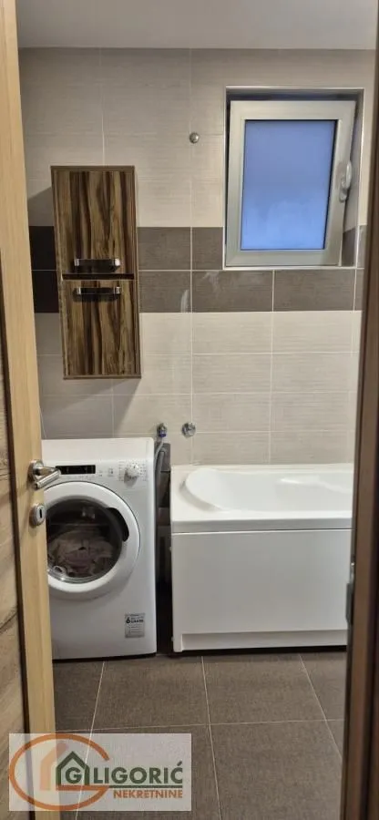 Rent, two bedroom apartment, 55m², Crveni Krst, Beograd