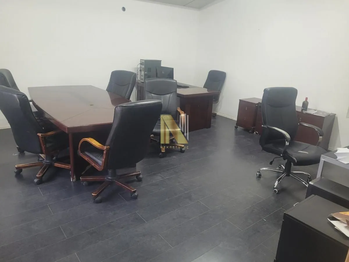 Rent, office space, 750m², Veternik, Novi Sad Sve Podlokacije