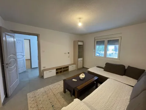 Rent, house, 80m², Konik, Podgorica - image 10