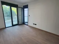 Izdavanje, trosoban stan, 111m², Vezirov Most, Podgorica - image 5