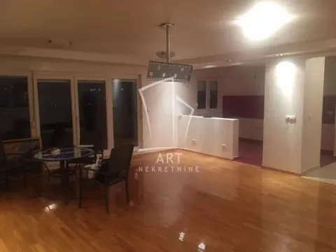 Prodaja, trosoban stan, 165m², Đeram Pijaca, Beograd - image 10