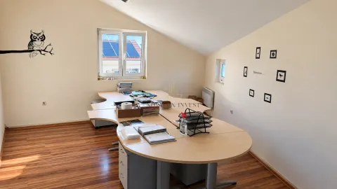 Rent, office space, 110m², Gornja Gorica, Podgorica - image 2