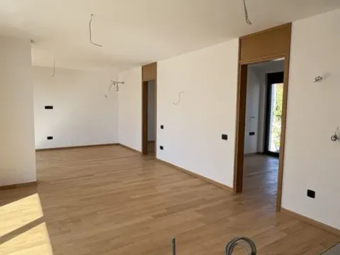 Prodaja, dvosoban stan, 6177m², Tivat, Crna Gora - image 2