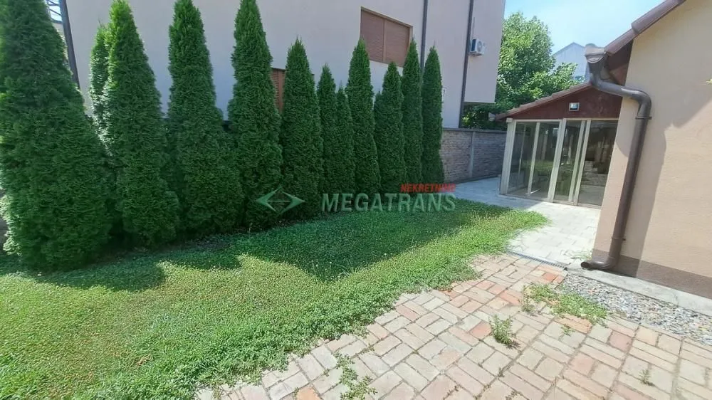 Izdavanje, kuća, 200m², Salajka, Novi Sad Sve Podlokacije