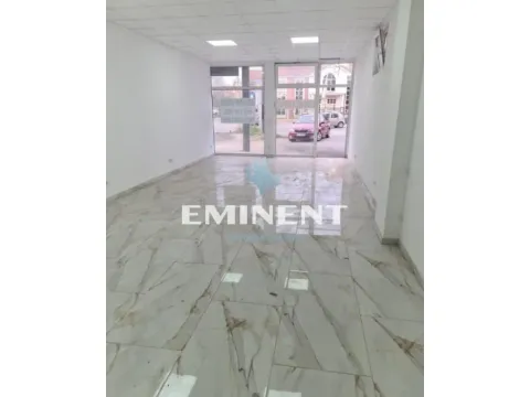 Prodaja, poslovni prostor, 130m², Altina, Beograd - image 1