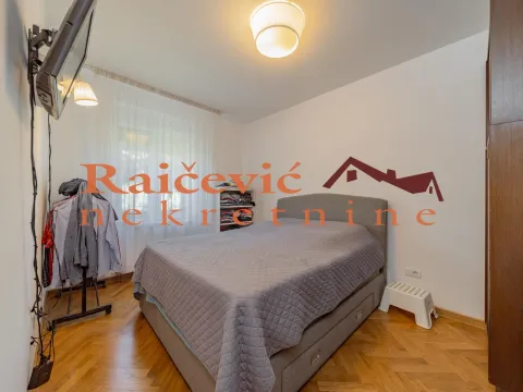 Prodaja, kuća, 257m², Sopot, Beograd - image 13