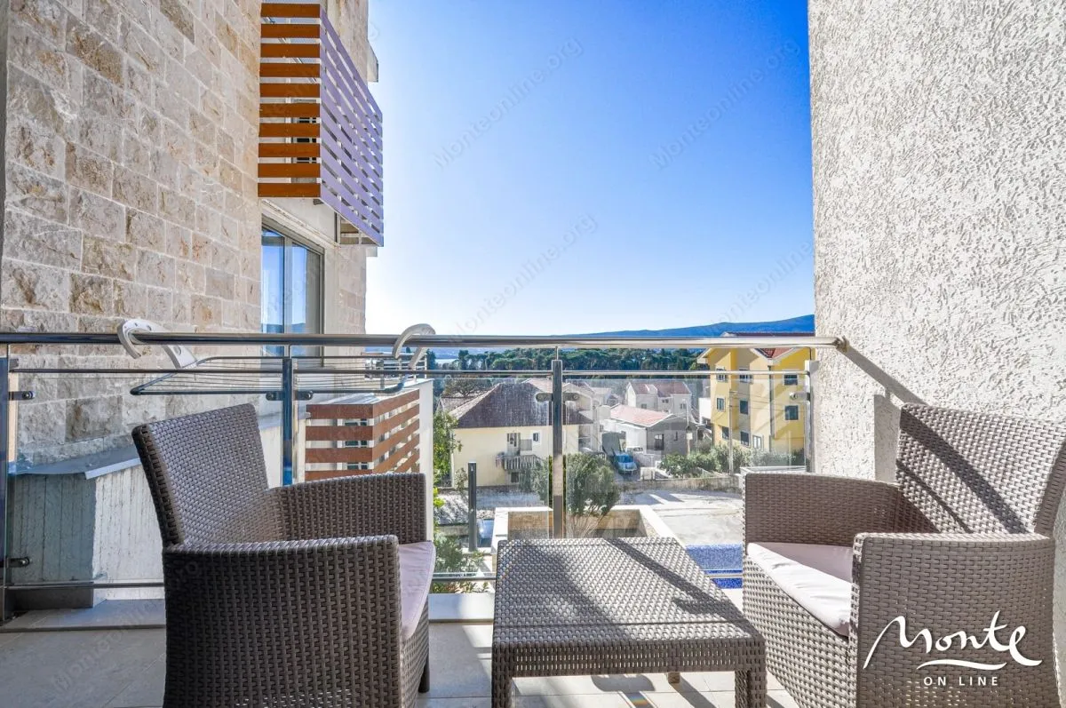 Prodaja, jednosoban stan, 54m², Tivat, Crna Gora
