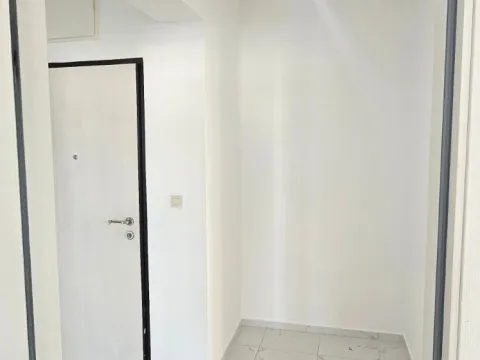 Izdavanje, dvosoban stan, 70m², Zabjelo, Podgorica - image 3