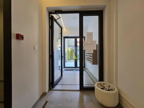 Rent, one bedroom apartment, 31m², Centar, Novi Sad - image 15