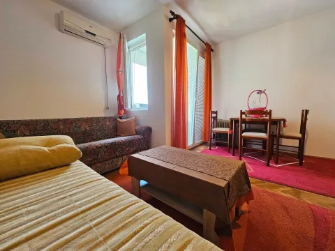 Izdavanje, garsonjera, 32m², Centar, Bar - image 7